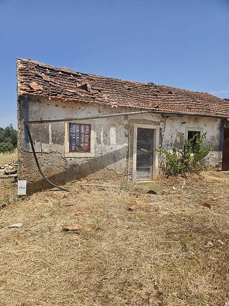 Moradia T2 à venda em Além da Ribeira e Pedreira, Tomar RE/MAX Portugal