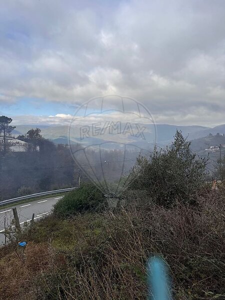 Terreno à venda em Teixoso e Sarzedo, Covilhã RE/MAX Portugal