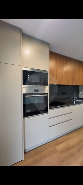 Apartamento T2 à venda em Águas Santas, Maia RE/MAX Portugal