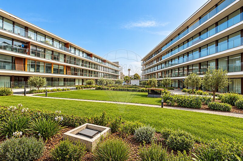 Apartamento T4 à venda em Lordelo do Ouro e Massarelos, Porto RE/MAX Portugal