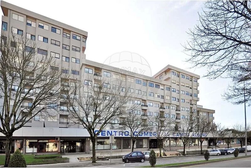 Loja para arrendar em Lordelo do Ouro e Massarelos, Porto RE/MAX Portugal