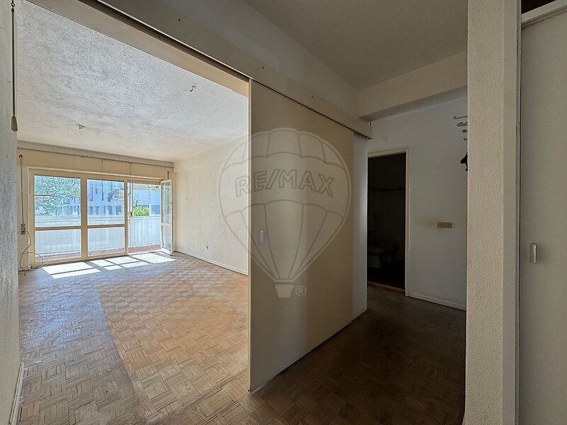 Apartamento T2 à venda em Alfragide, Amadora RE/MAX Portugal
