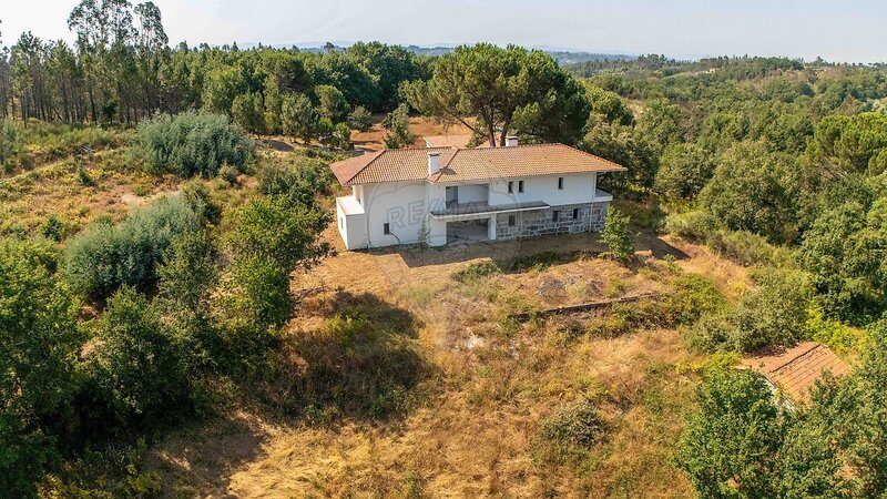 Moradia T3 à venda em Oliveira do Conde, Carregal do Sal RE/MAX Portugal