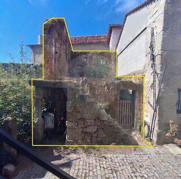 Moradia T2 à venda em Santar e Moreira, Nelas RE/MAX Portugal