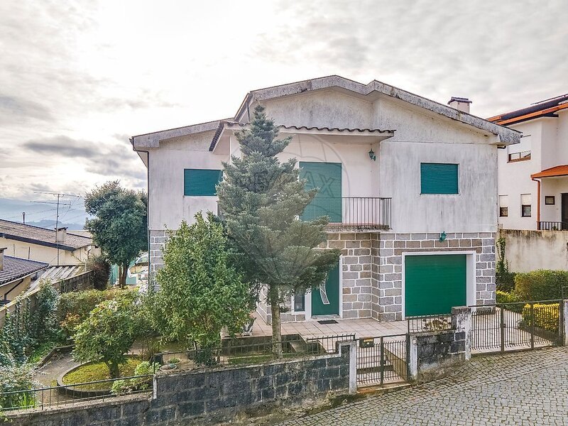 Moradia T4 à venda em Campelo e Ovil, Baião RE/MAX Portugal
