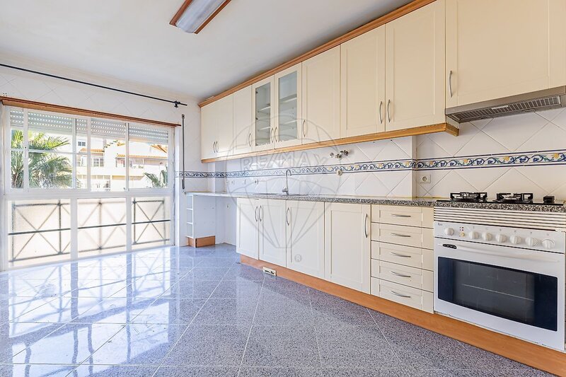 Apartamento T3 à venda em Quinta do Conde, Sesimbra RE/MAX Portugal