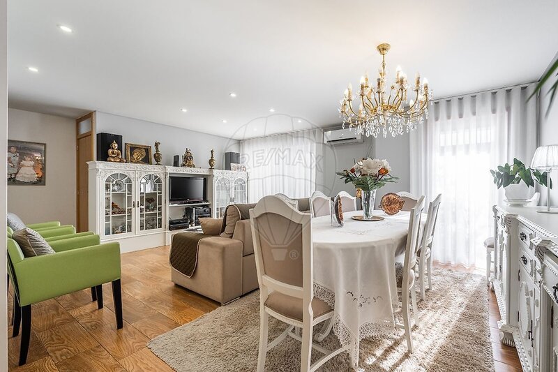 Moradia T3 à venda em Santa Eulália, Vizela RE/MAX Portugal