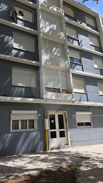 Apartamento T2 à venda em Benfica, Lisboa RE/MAX Portugal