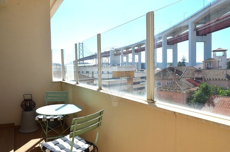 Apartamento T3 para arrendar em Alcântara, Lisboa RE/MAX Portugal