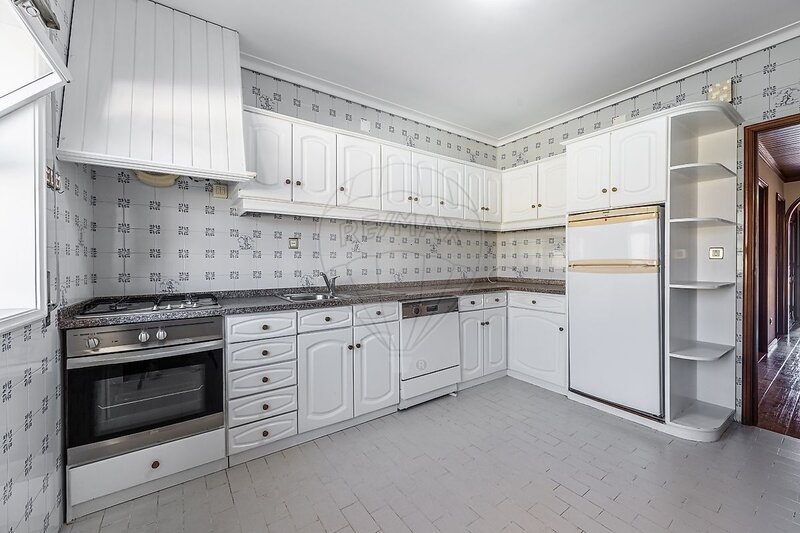 Moradia T1 à venda em Santa Marinha e São Pedro da Afurada, Vila Nova de Gaia RE/MAX Portugal