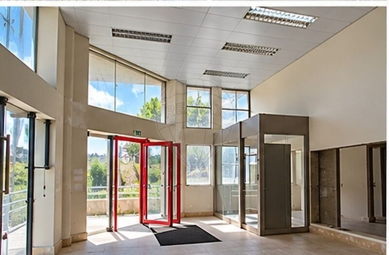 Armazém à venda em Alcobaça e Vestiaria, Alcobaça RE/MAX Portugal