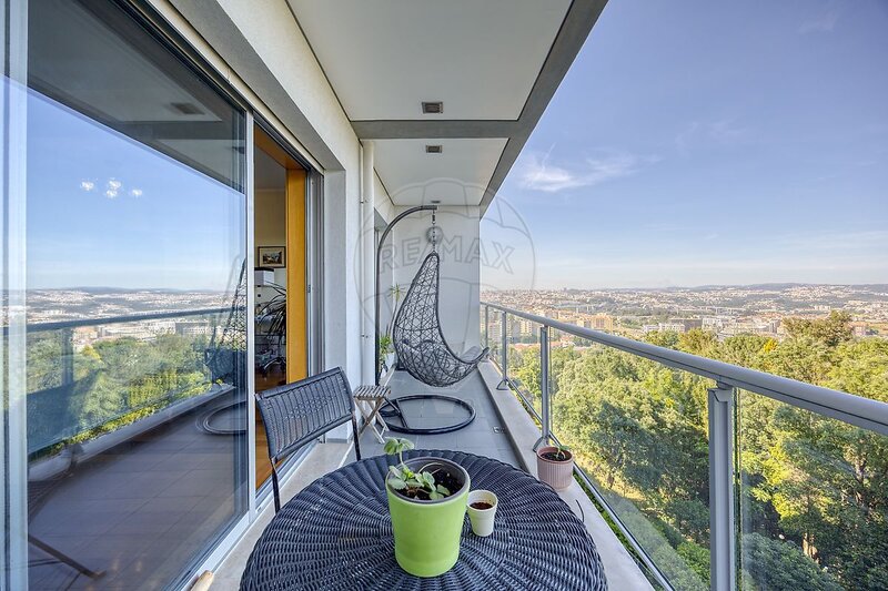Apartamento T3 à venda em Mafamude e Vilar do Paraíso, Vila Nova de Gaia RE/MAX Portugal