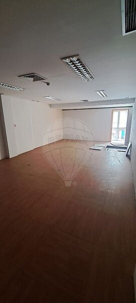 Loja à venda em Ramalde, Porto RE/MAX Portugal