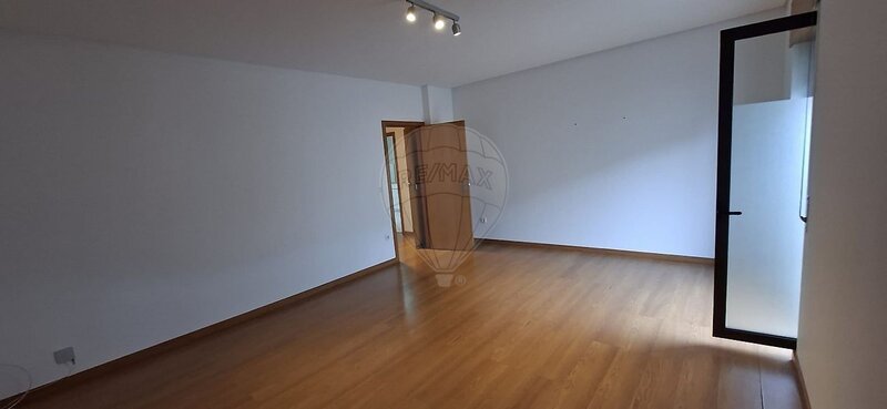 Apartamento T3 para arrendar em Oliveira do Douro, Vila Nova de Gaia RE/MAX Portugal