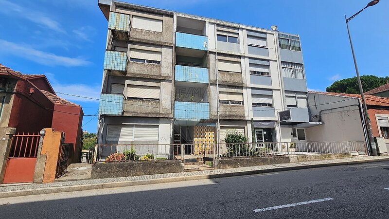 Prédio à venda em Vilar de Andorinho, Vila Nova de Gaia RE/MAX Portugal