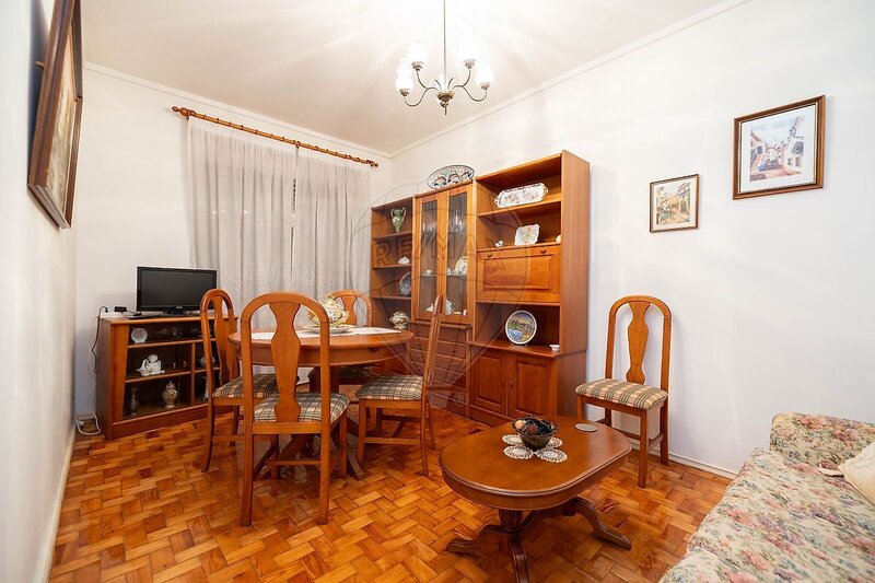 Apartamento T2 à venda em Mina de Água, Amadora RE/MAX Portugal