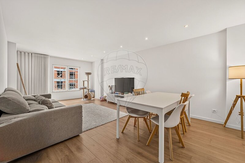 Apartamento T2 à venda em Águas Livres, Amadora RE/MAX Portugal