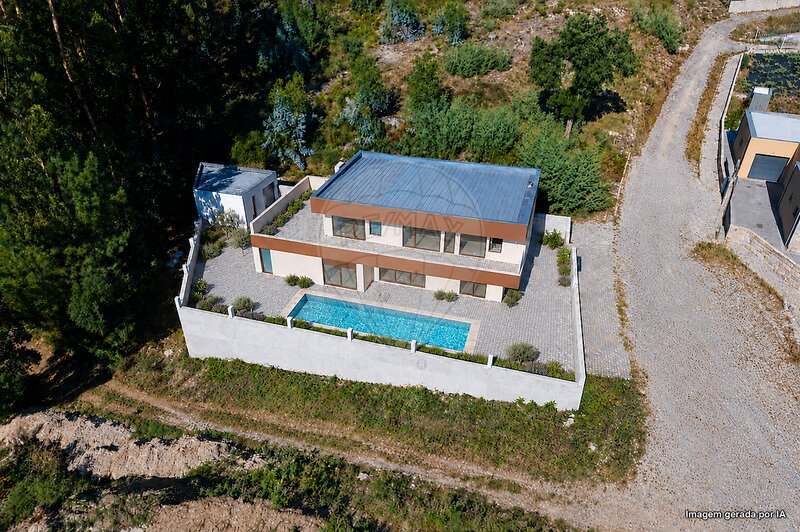 Moradia T4 à venda em Baltar, Paredes RE/MAX Portugal