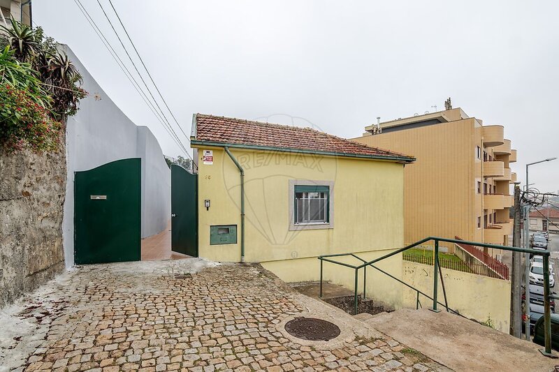 Moradia T3 à venda em Baguim do Monte, Gondomar RE/MAX Portugal