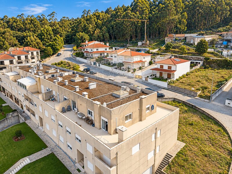 Apartamento T3 à venda em Chorente, Góios, Courel, Pedra Furada e Gueral, Barcelos RE/MAX Portugal