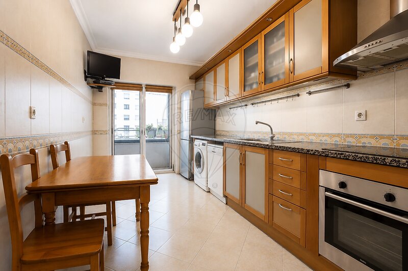 Apartamento T3 à venda em São Sebastião, Setúbal RE/MAX Portugal