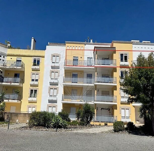 Duplex T2 à venda em Venda do Pinheiro e Santo Estêvão das Galés, Mafra RE/MAX Portugal