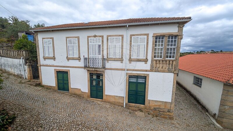 Quinta T5 à venda em Baldos, Moimenta da Beira RE/MAX Portugal
