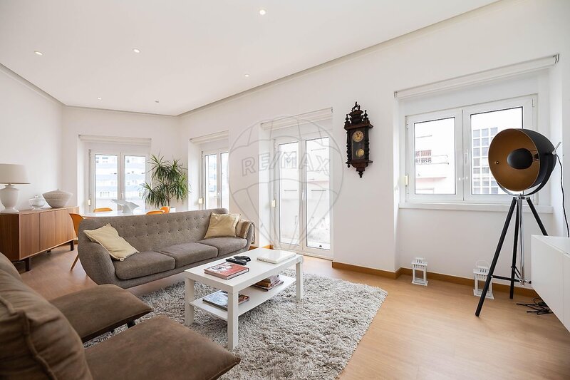 Apartamento T2 à venda em Venteira, Amadora RE/MAX Portugal