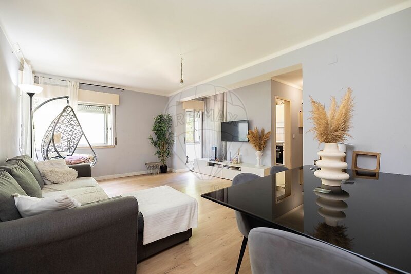 Apartamento T2 à venda em Queluz e Belas, Sintra RE/MAX Portugal