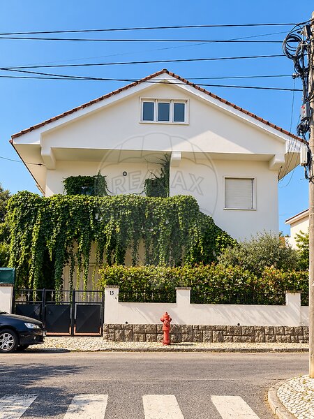 Moradia T5 à venda em Loures, Loures RE/MAX Portugal