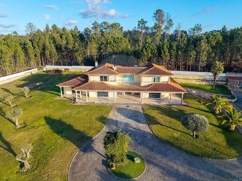 Moradia T5 à venda em Mioma, Sátão RE/MAX Portugal