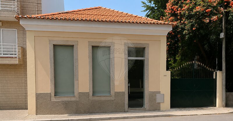 Moradia T2 à venda em Gulpilhares e Valadares, Vila Nova de Gaia RE/MAX Portugal