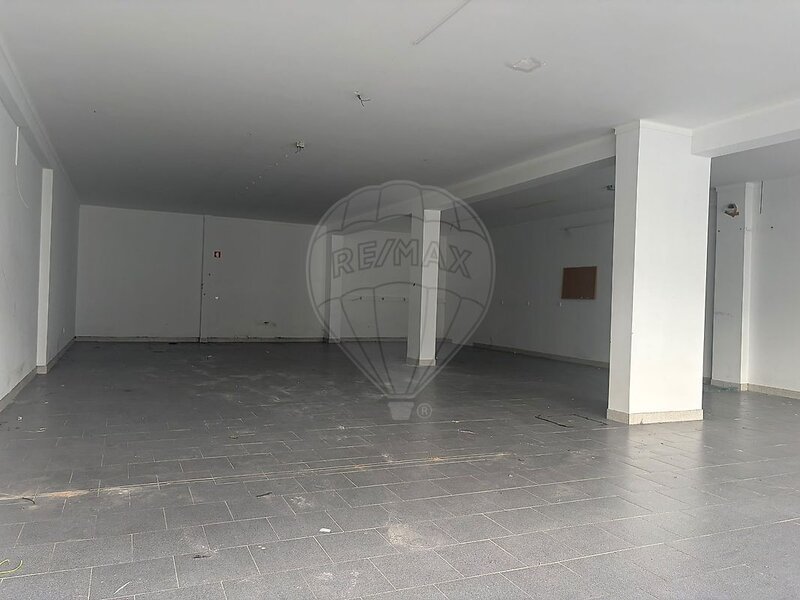 Loja à venda em Lomar e Arcos, Braga RE/MAX Portugal