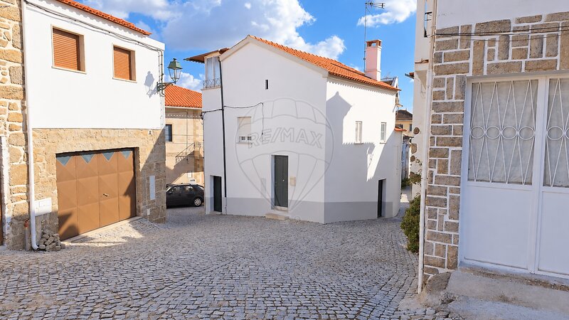 Moradia T3 à venda em Caria, Belmonte RE/MAX Portugal