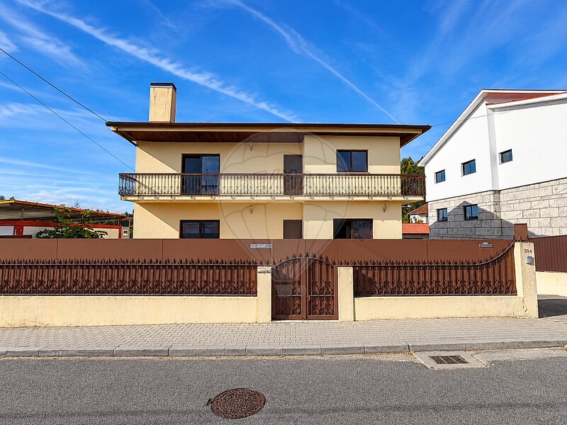 Moradia T5 à venda em Sendim, Felgueiras RE/MAX Portugal