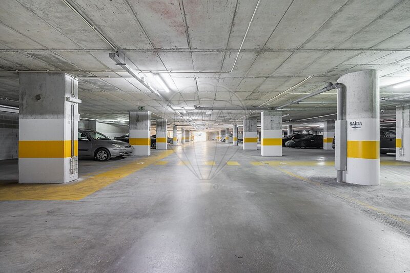 Investimento à venda em Bougado (São Martinho e Santiago), Trofa RE/MAX Portugal