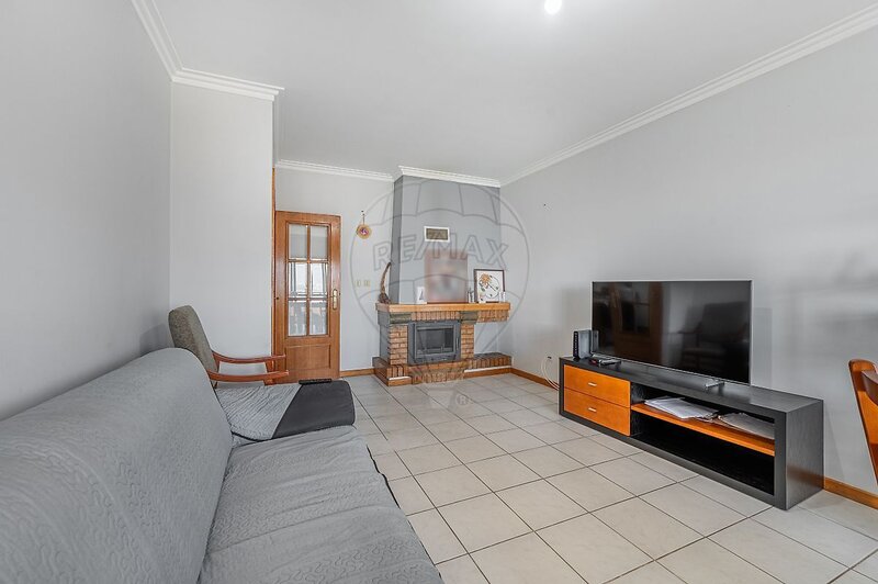 Apartamento T3 à venda em Ferreiros, Prozelo e Besteiros, Amares RE/MAX Portugal