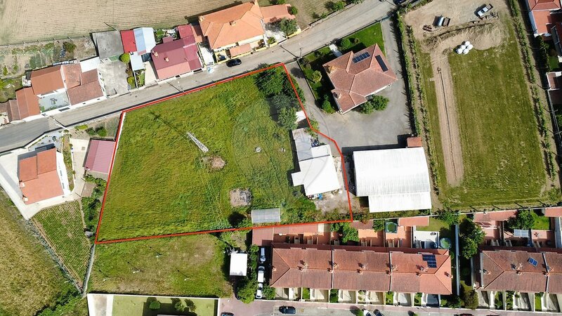 Terreno à venda em Fradelos, Vila Nova de Famalicão RE/MAX Portugal