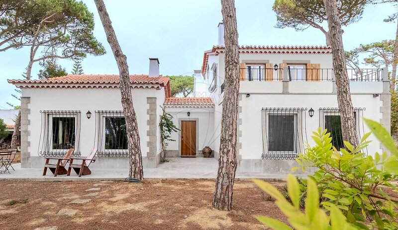 Moradia T5 de luxo à venda em São João das Lampas e Terrugem, Sintra RE/MAX Portugal