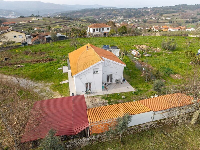 Moradia T2 à venda em São Miguel do Mato, Vouzela RE/MAX Portugal