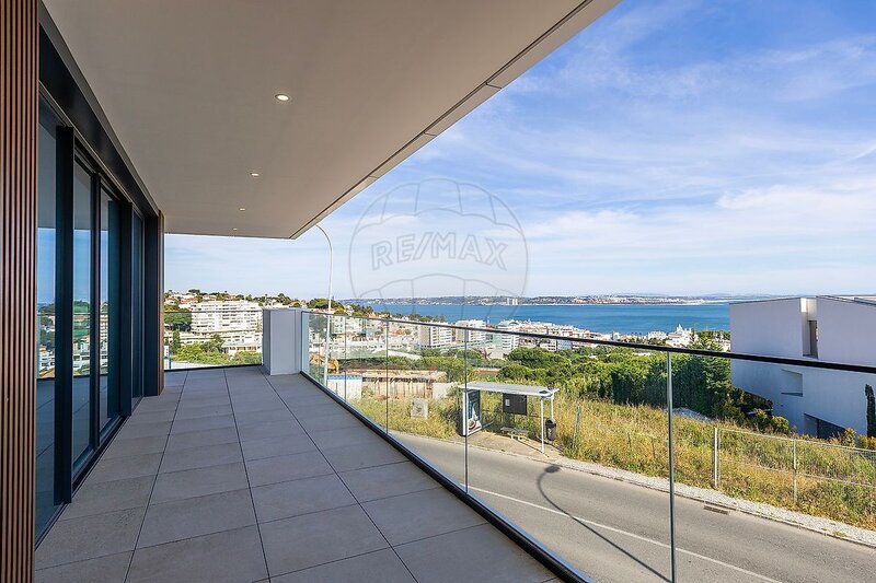 Apartamento T3 de luxo à venda em Oeiras e São Julião da Barra, Paço de Arcos e Caxias, Oeiras RE/MAX Portugal