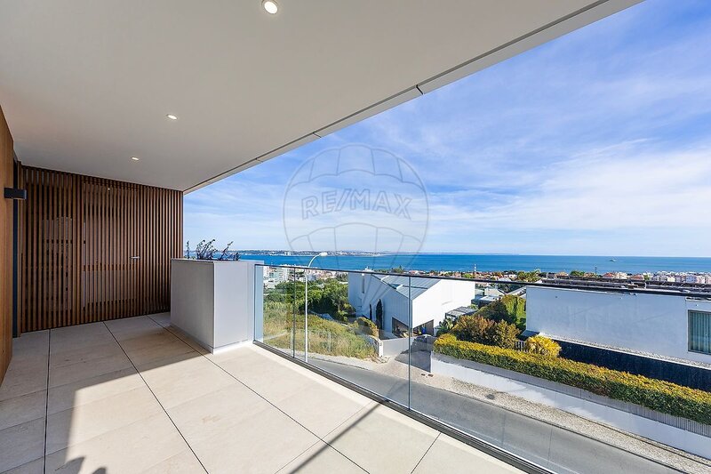 Apartamento T3 de luxo à venda em Oeiras e São Julião da Barra, Paço de Arcos e Caxias, Oeiras RE/MAX Portugal