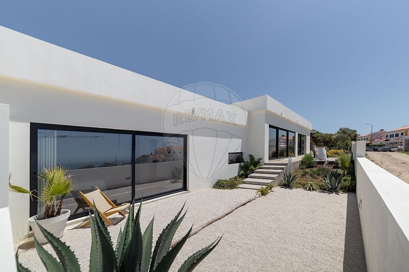 Moradia T3 de luxo à venda em Santo Isidoro, Mafra RE/MAX Portugal