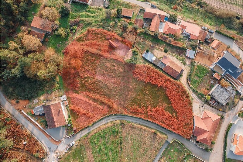Terreno à venda em Macieira da Lixa e Caramos, Felgueiras RE/MAX Portugal
