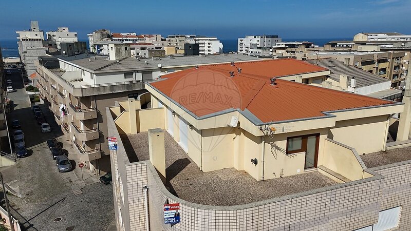 Apartamento T2 à venda em Aver-o-Mar, Amorim e Terroso, Póvoa de Varzim RE/MAX Portugal