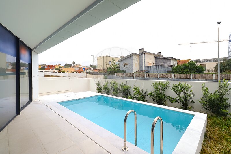 Apartamento T3 de luxo à venda em Canidelo, Vila Nova de Gaia RE/MAX Portugal
