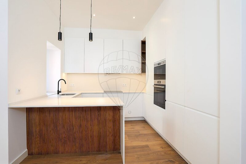 Apartamento T2 à venda em Alcântara, Lisboa RE/MAX Portugal