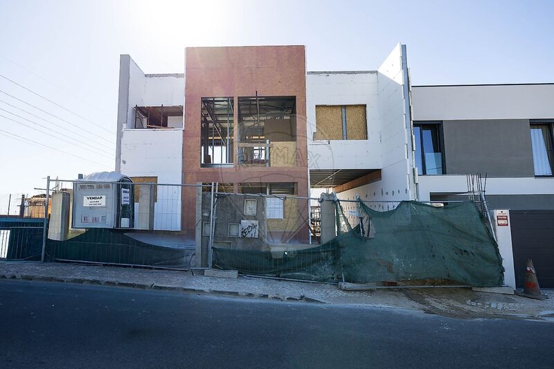 Moradia T3 à venda em São Domingos de Rana, Cascais RE/MAX Portugal
