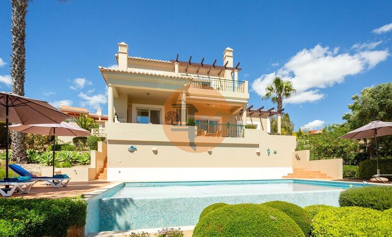 House V3 in the center Vale de Pinta Estômbar Lagoa (Algarve) - balcony, terraces, fireplace, garden, tennis court, garage, swimming pool, terrace