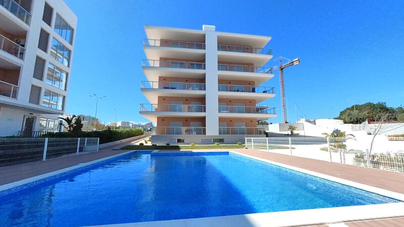 Apartment T2 near the beach Praia da Rocha Portimão - swimming pool, balcony, garden, underfloor heating, 1st floor, air conditioning, garage